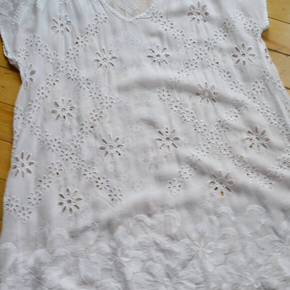 Johnny Was White Embroidered Eyelet Venetia Tunic Top Size L NWT - Picture 6 of 16